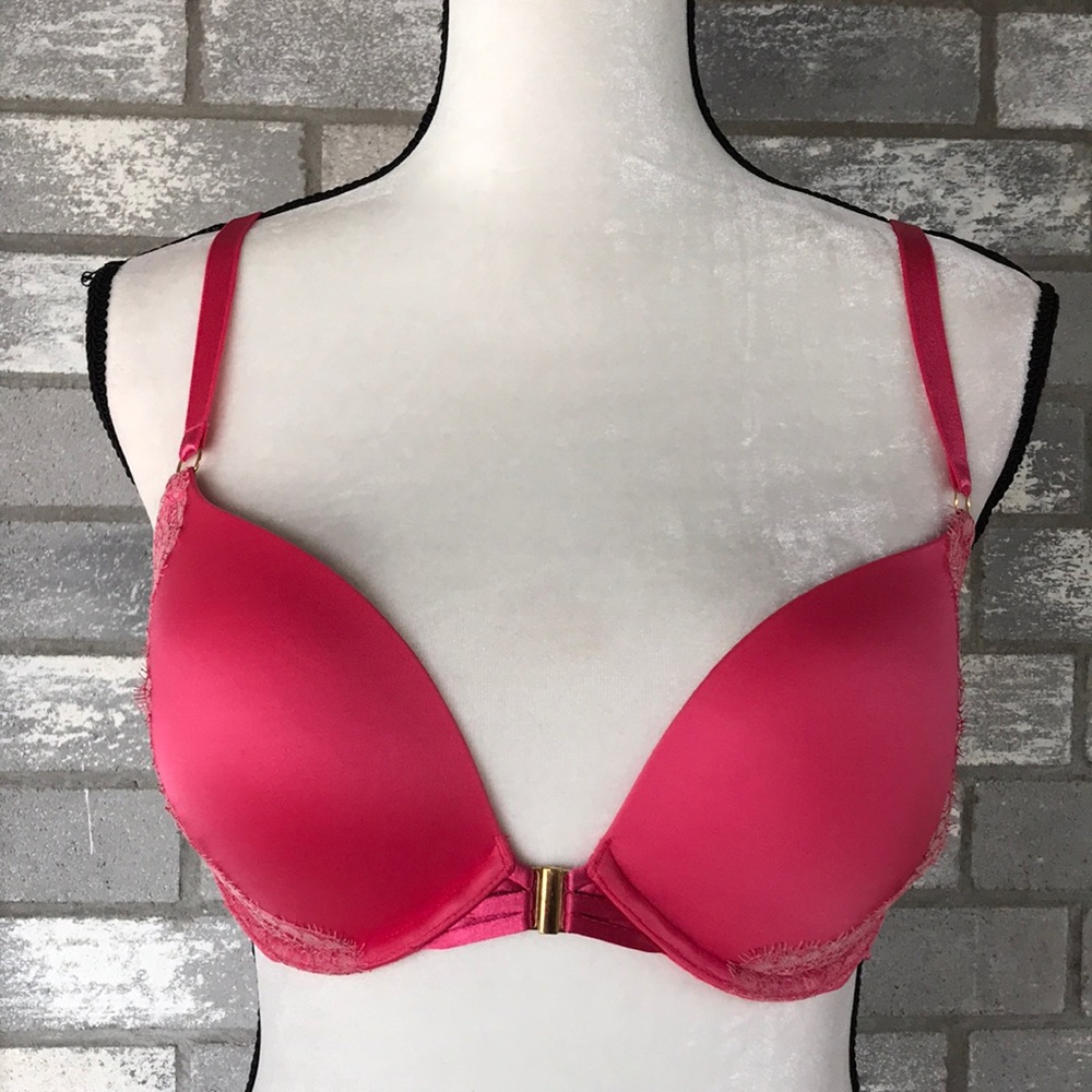 Victoria’s Secret very sexy push-up bra size 32DD